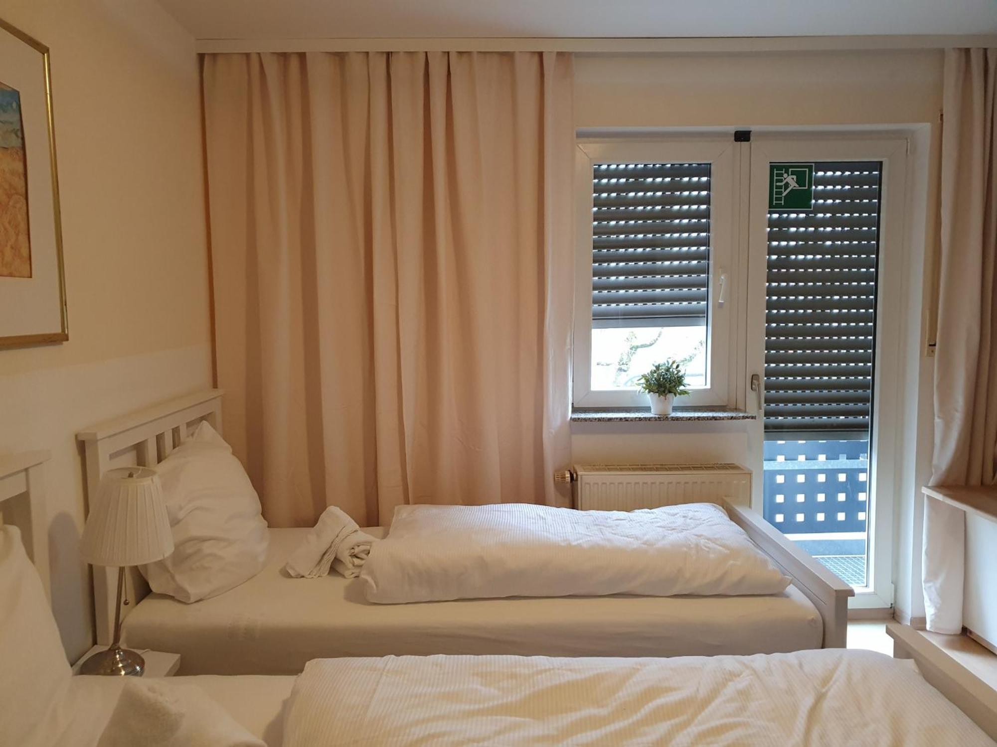 Citypark Hotel Koln Bagian luar foto
