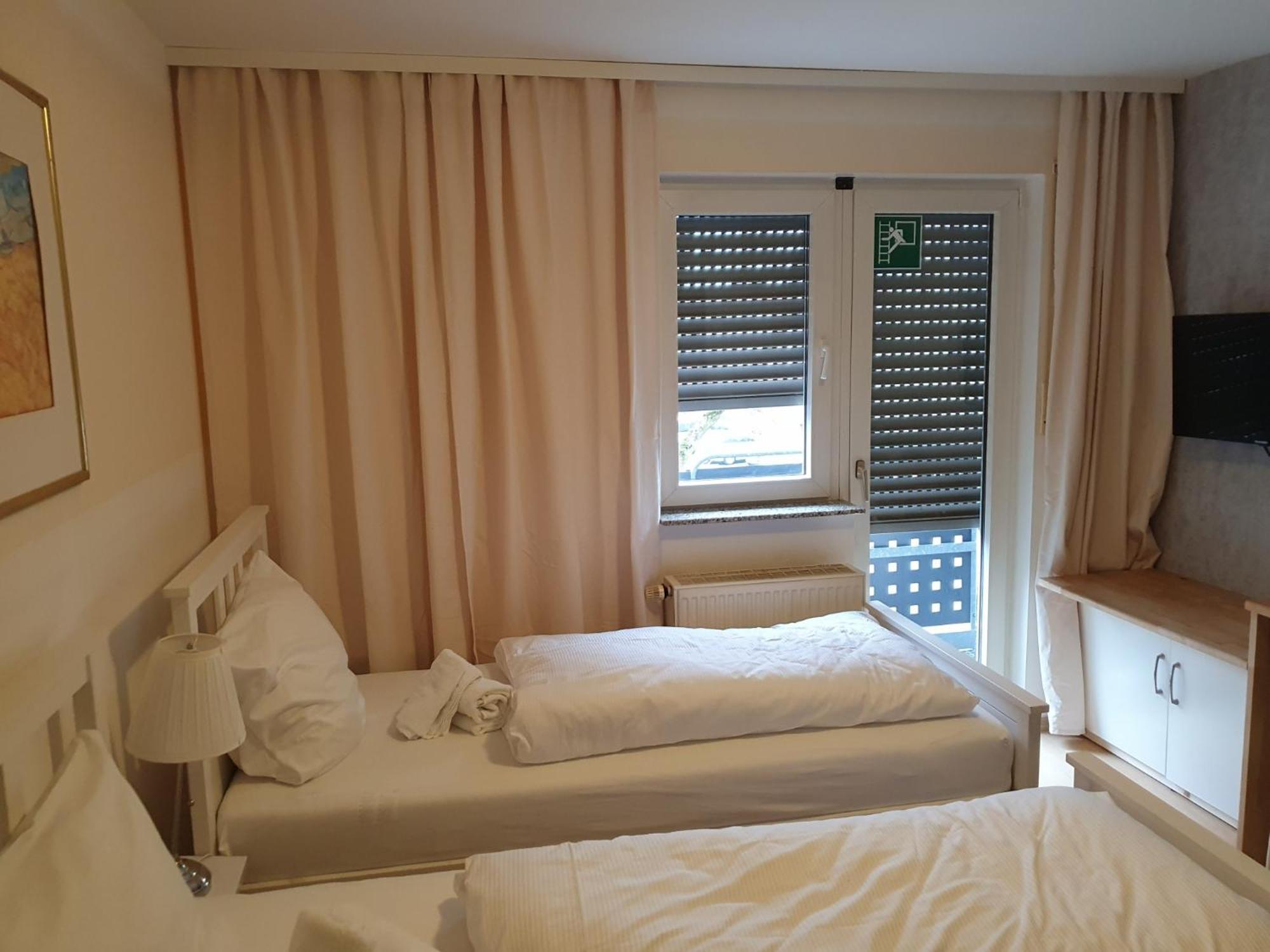 Citypark Hotel Koln Bagian luar foto