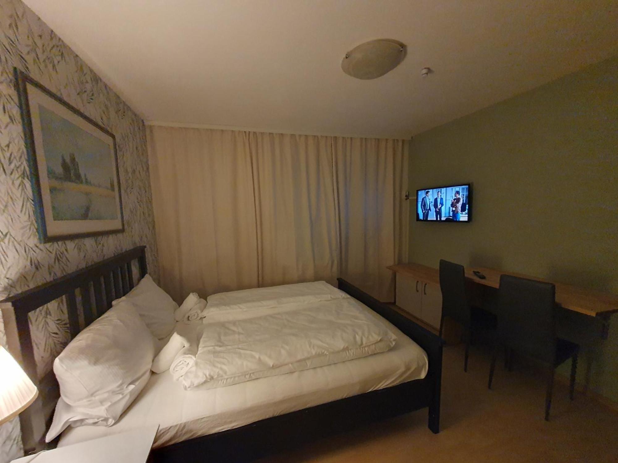Citypark Hotel Koln Bagian luar foto